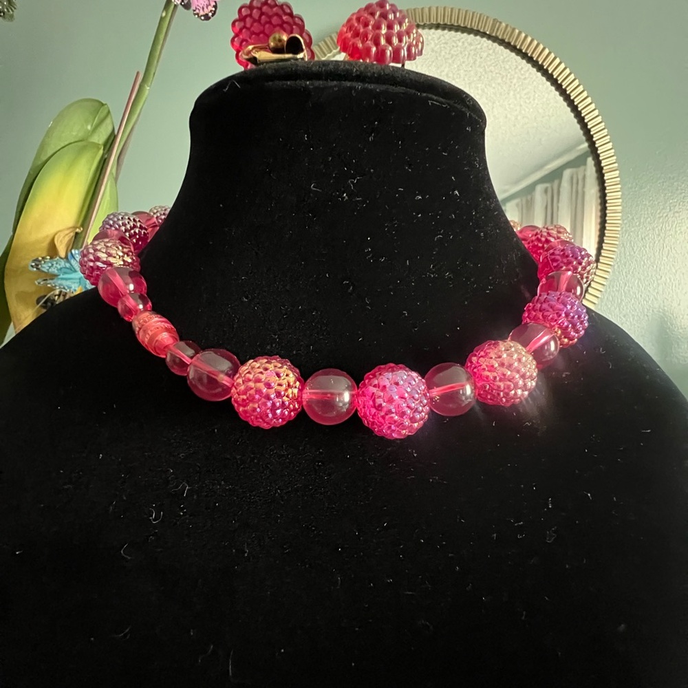 Avon Radiant Pink Beaded Necklace